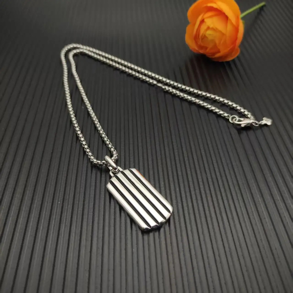 David Yurman Silver Streamlined Square Necklace - Picture 3 of 6